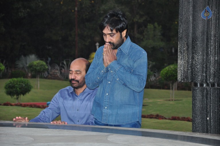 Nandamuri Family at NTR Ghat - 138 / 148 photos