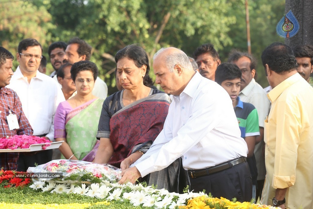 Nandamuri Family at NTR Ghat - 2 / 131 photos