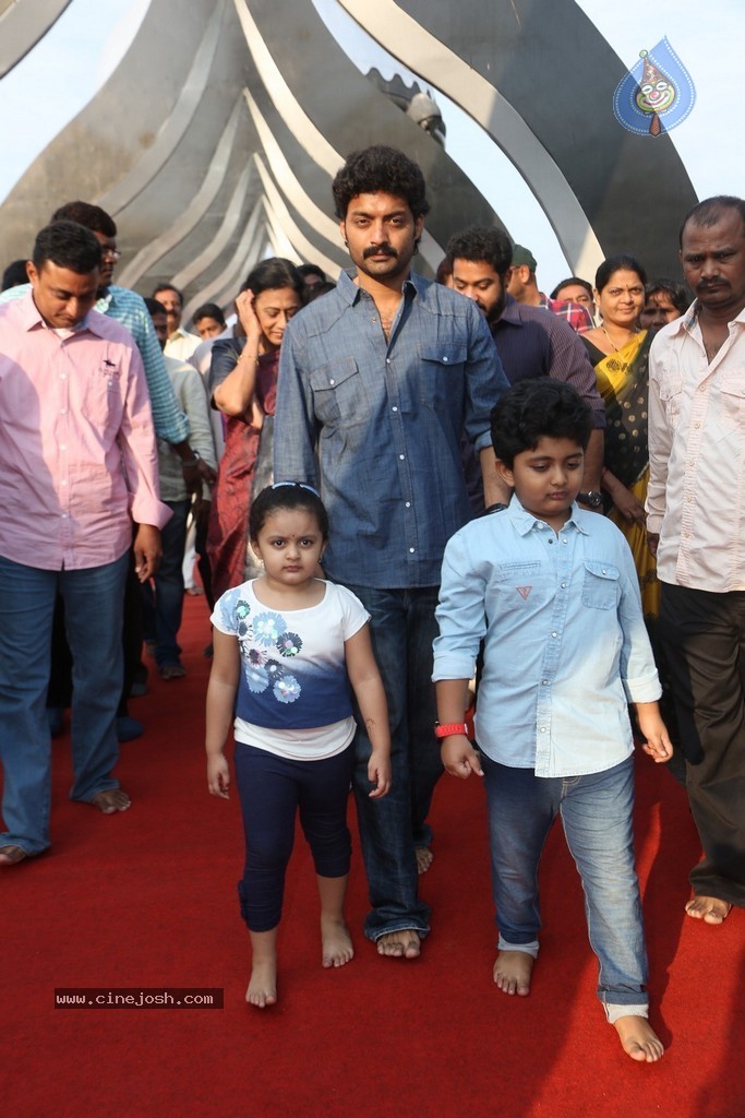 Nandamuri Family at NTR Ghat - 16 / 131 photos