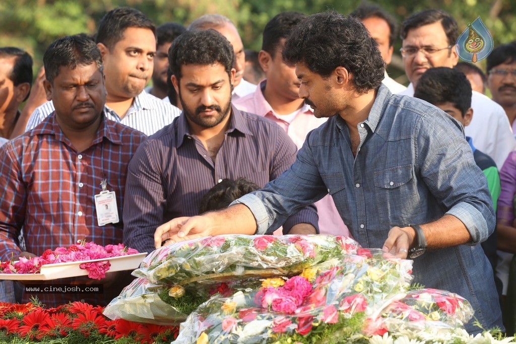 Nandamuri Family at NTR Ghat - 44 / 131 photos