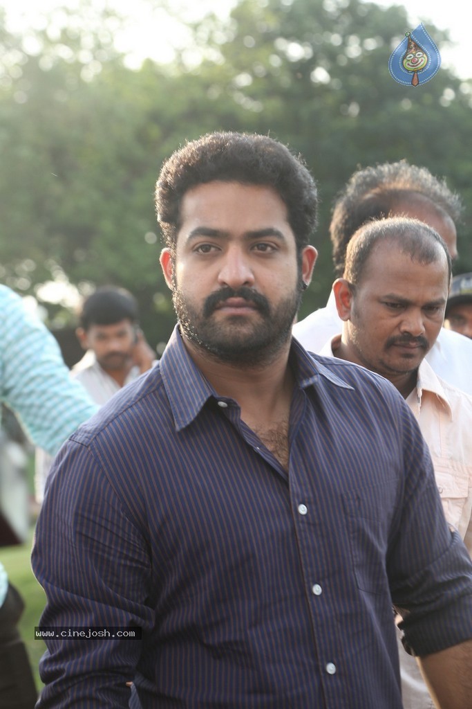 Nandamuri Family at NTR Ghat - 45 / 131 photos