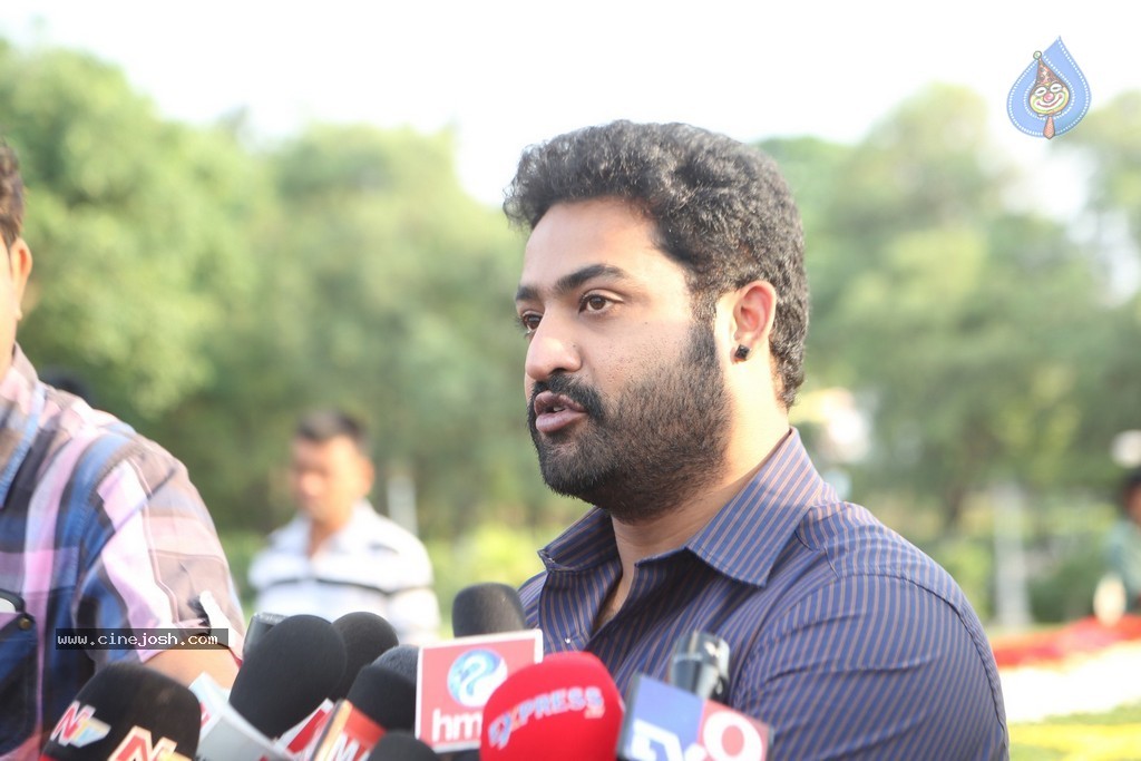 Nandamuri Family at NTR Ghat - 46 / 131 photos