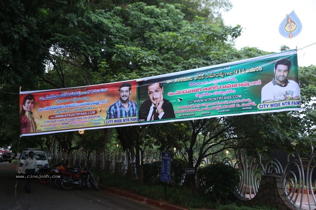 Nandamuri Family at NTR Ghat - 48 / 131 photos