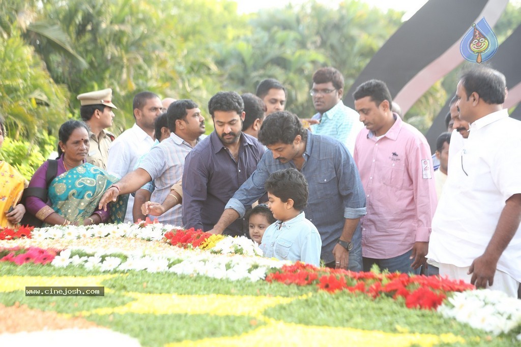 Nandamuri Family at NTR Ghat - 49 / 131 photos