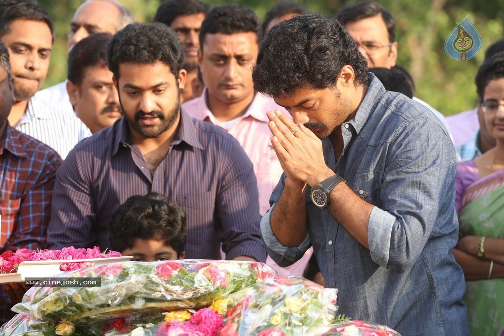 Nandamuri Family at NTR Ghat - 54 / 131 photos