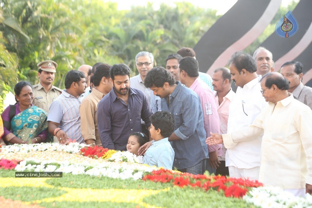 Nandamuri Family at NTR Ghat - 86 / 131 photos