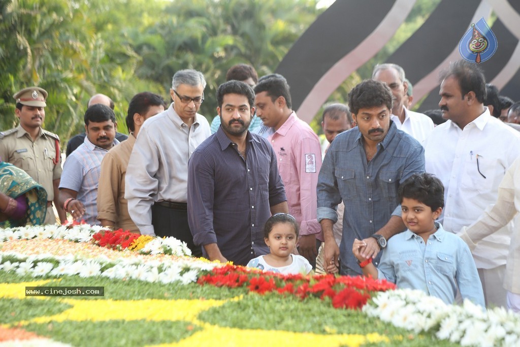 Nandamuri Family at NTR Ghat - 87 / 131 photos