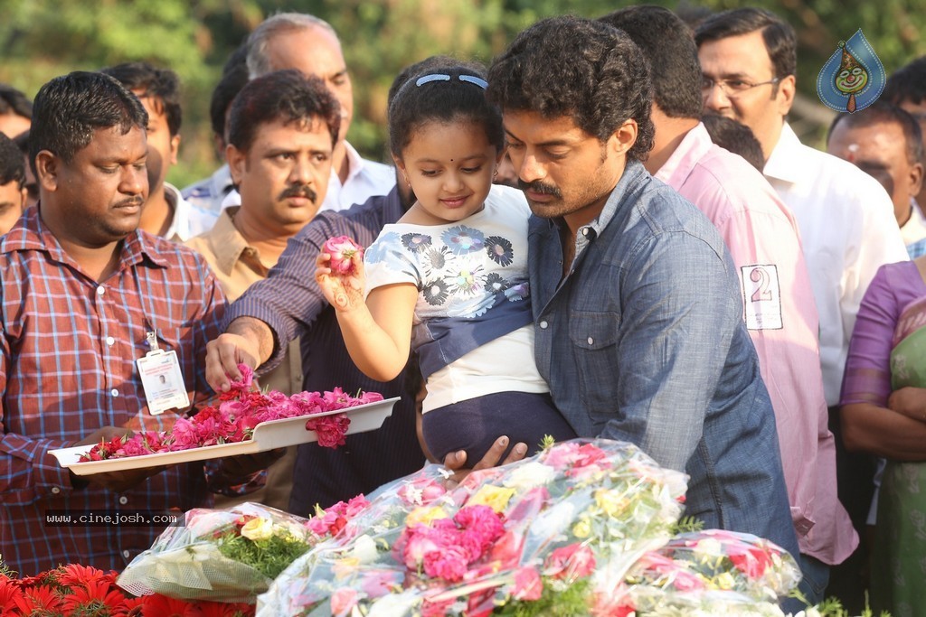 Nandamuri Family at NTR Ghat - 92 / 131 photos