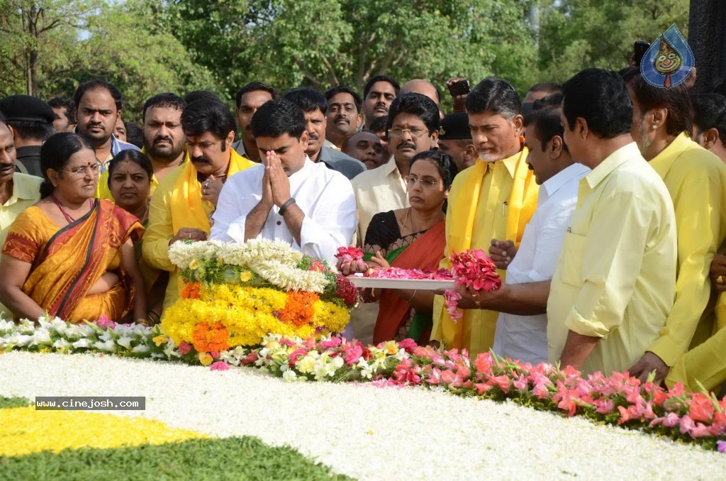 Nandamuri Family at NTR Ghat - 9 / 141 photos
