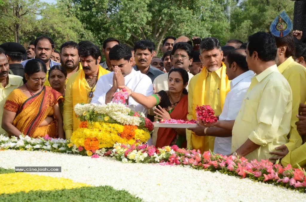 Nandamuri Family at NTR Ghat - 15 / 141 photos