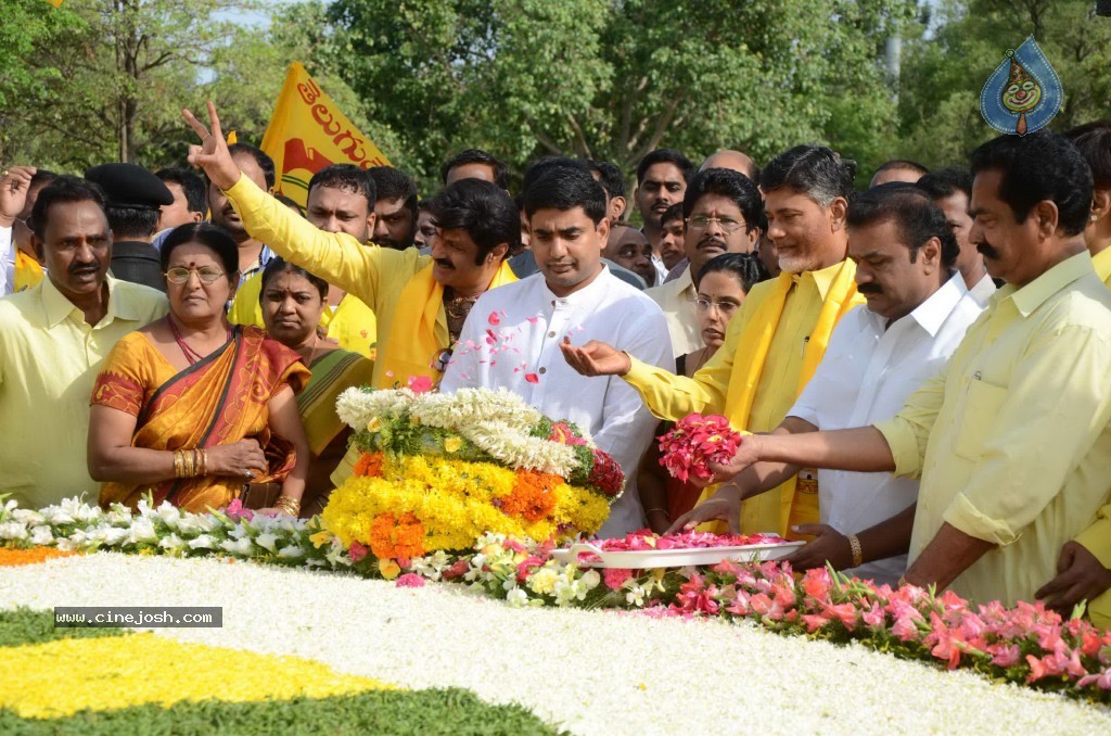 Nandamuri Family at NTR Ghat - 16 / 141 photos