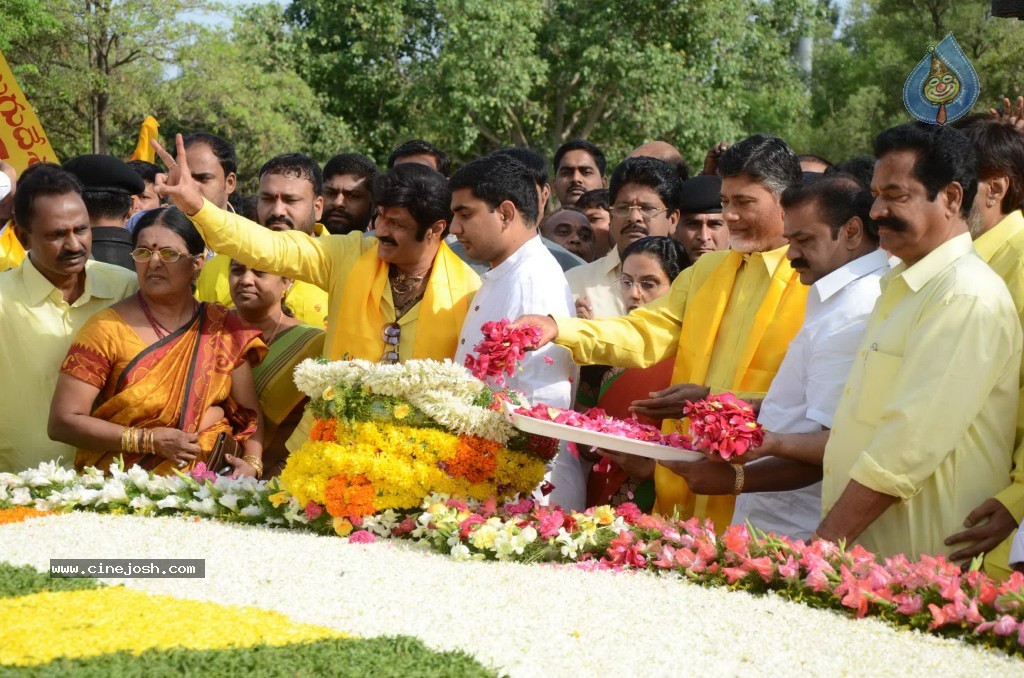 Nandamuri Family at NTR Ghat - 21 / 141 photos