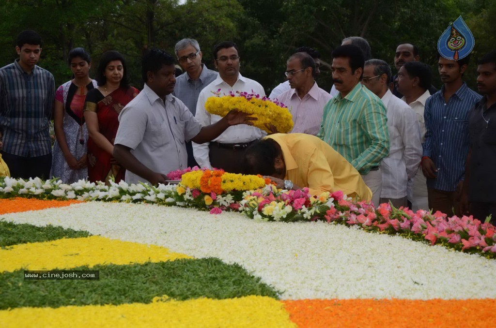 Nandamuri Family at NTR Ghat - 58 / 141 photos