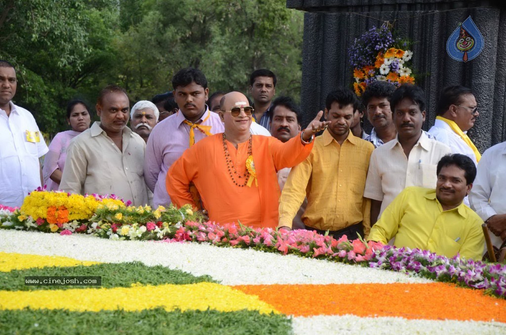 Nandamuri Family at NTR Ghat - 83 / 141 photos
