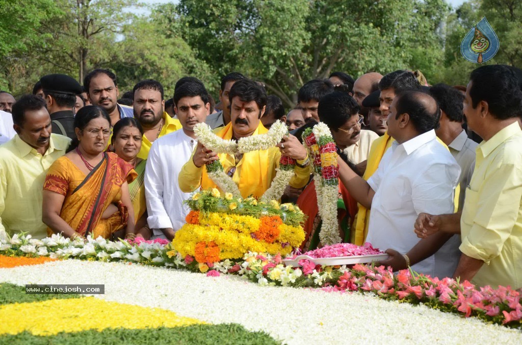 Nandamuri Family at NTR Ghat - 86 / 141 photos