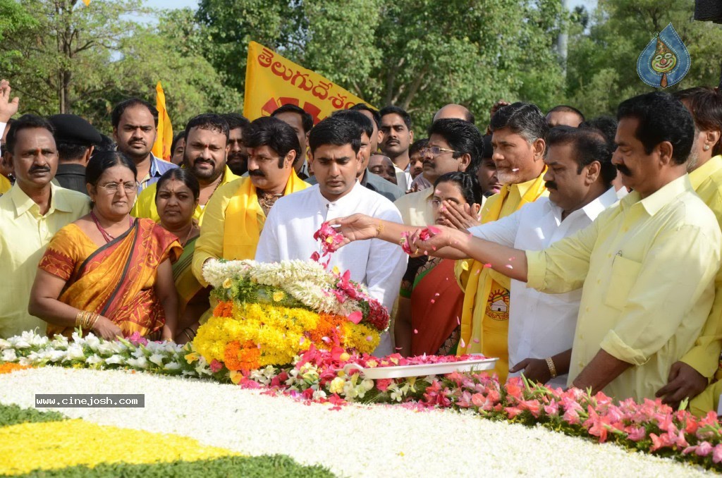 Nandamuri Family at NTR Ghat - 134 / 141 photos