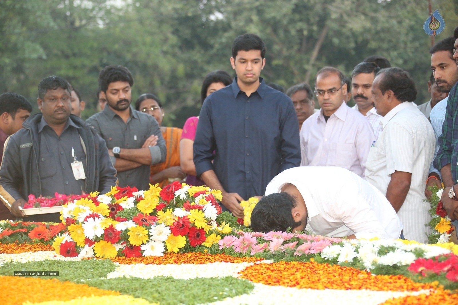 Nandamuri Family Members at NTR Ghat - 1 / 120 photos