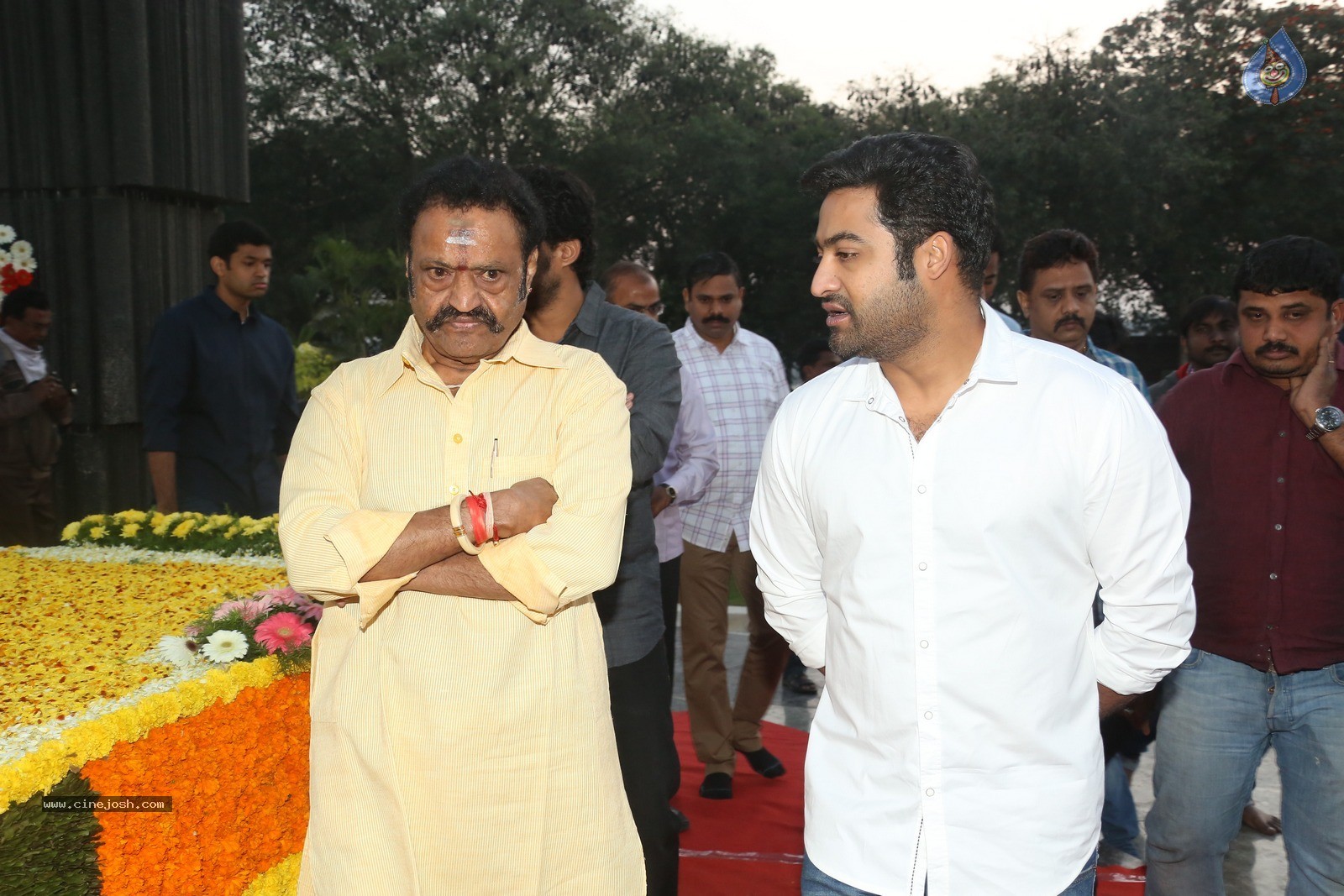 Nandamuri Family Members at NTR Ghat - 4 / 120 photos