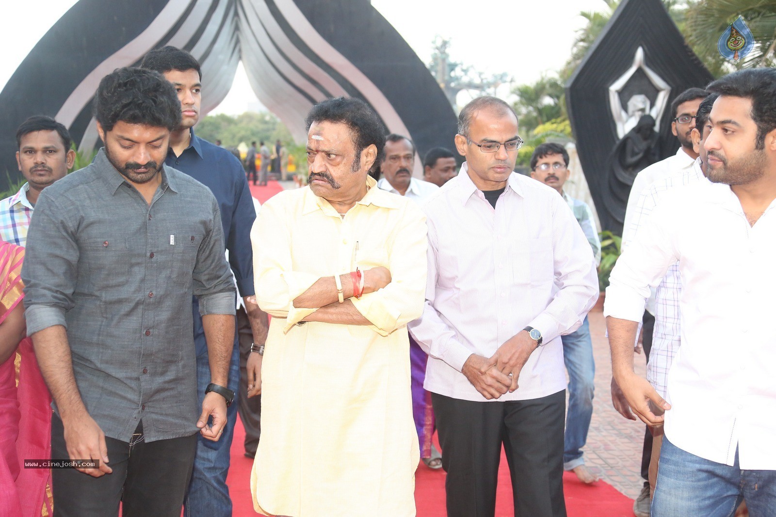 Nandamuri Family Members at NTR Ghat - 7 / 120 photos