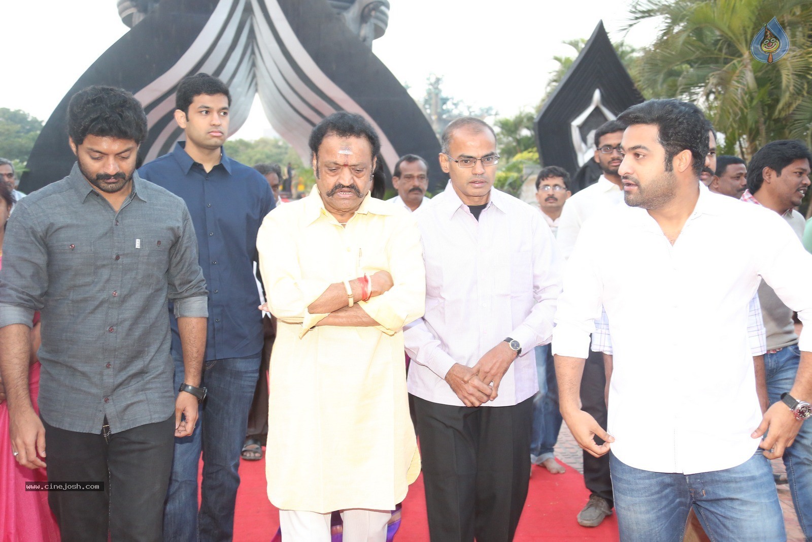 Nandamuri Family Members at NTR Ghat - 17 / 120 photos