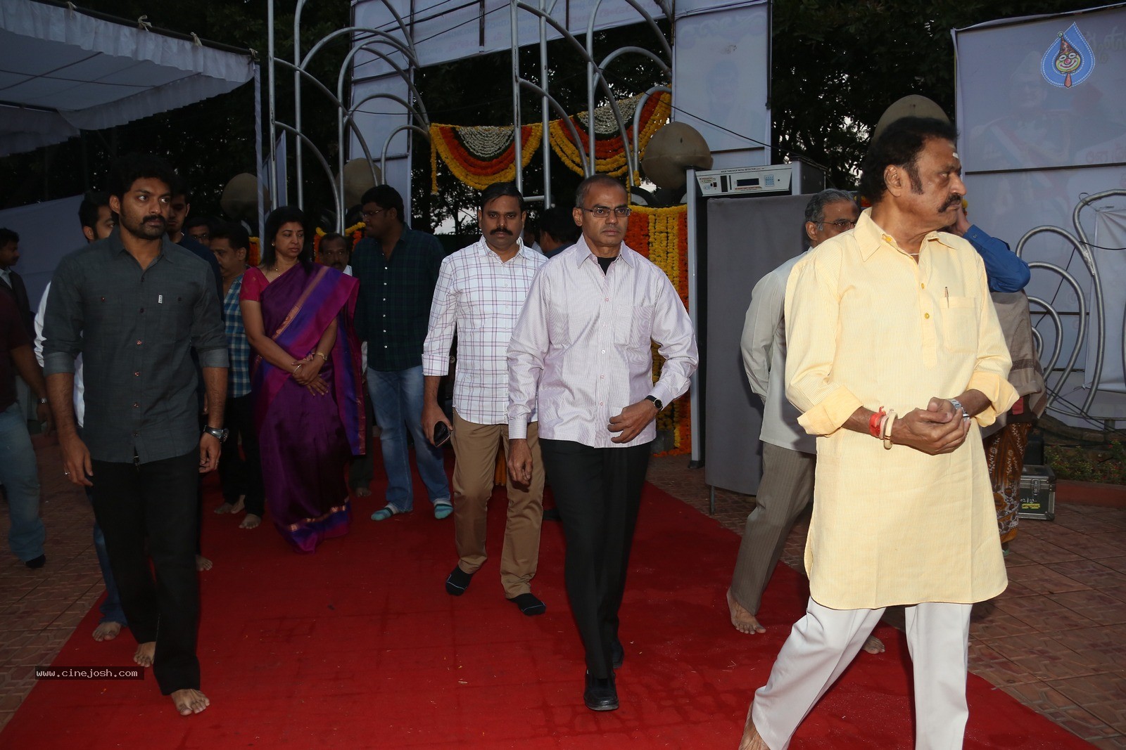 Nandamuri Family Members at NTR Ghat - 21 / 120 photos