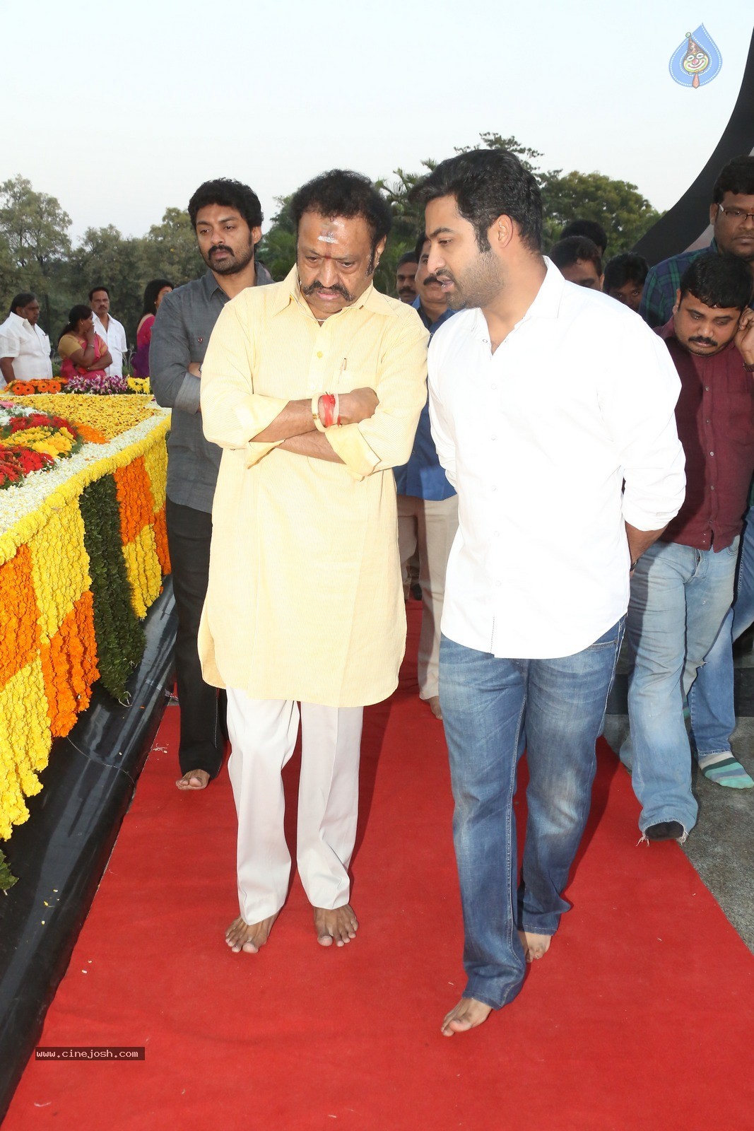 Nandamuri Family Members at NTR Ghat - 49 / 120 photos