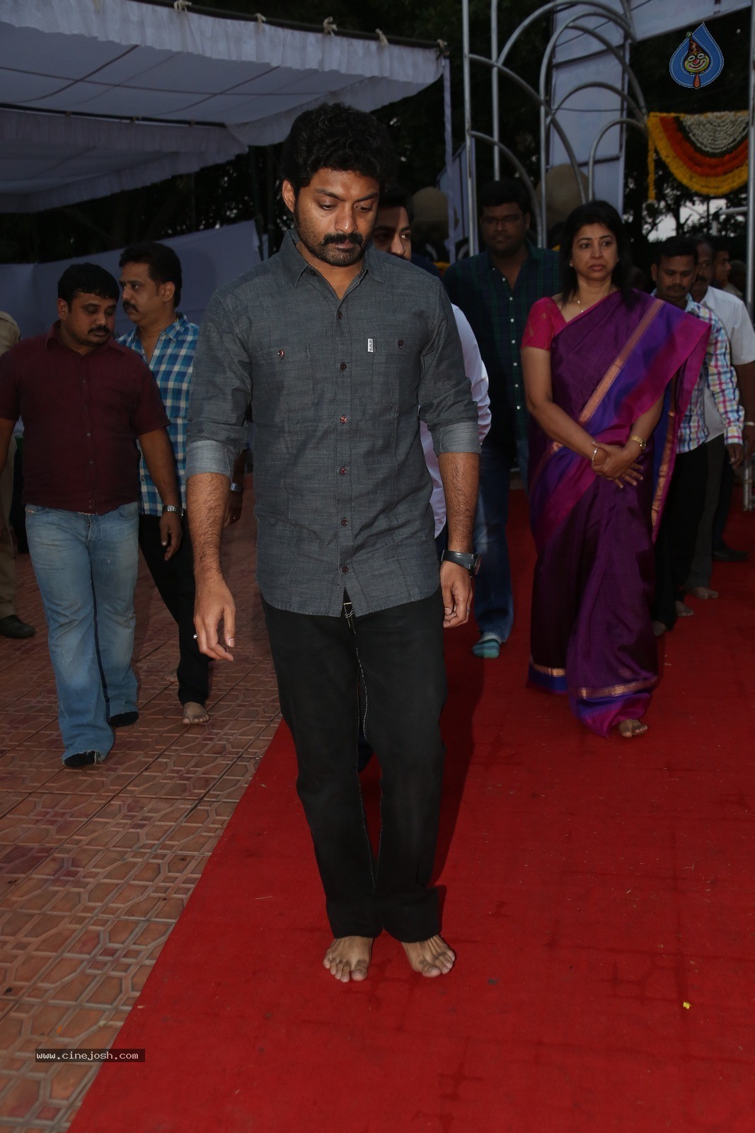 Nandamuri Family Members at NTR Ghat - 67 / 120 photos