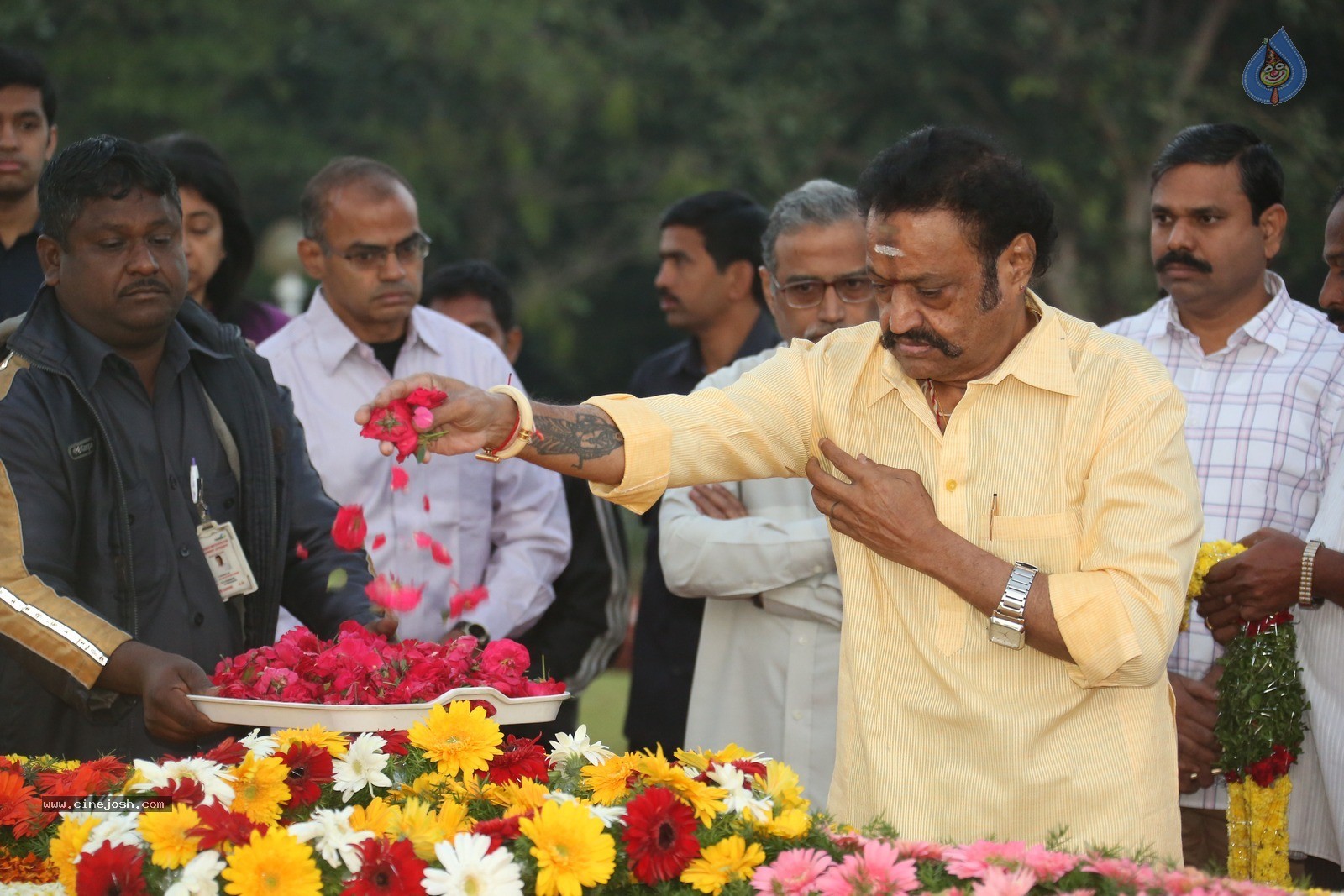 Nandamuri Family Members at NTR Ghat - 94 / 120 photos