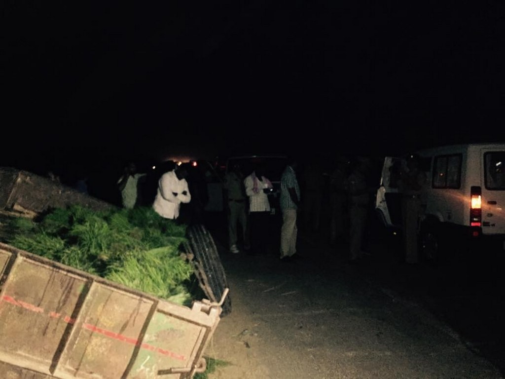 Nandamuri Janakiram Accident Spot Photos - 5 / 8 photos