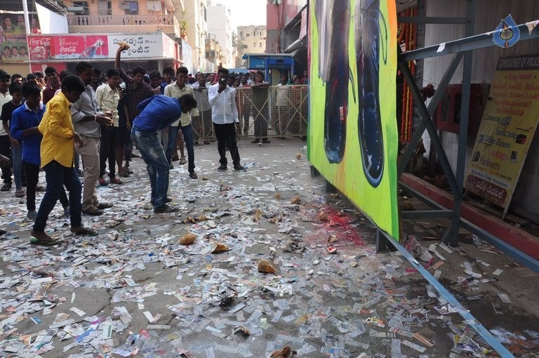 Nannaku Prematho Theater Coverage - 23 / 97 photos