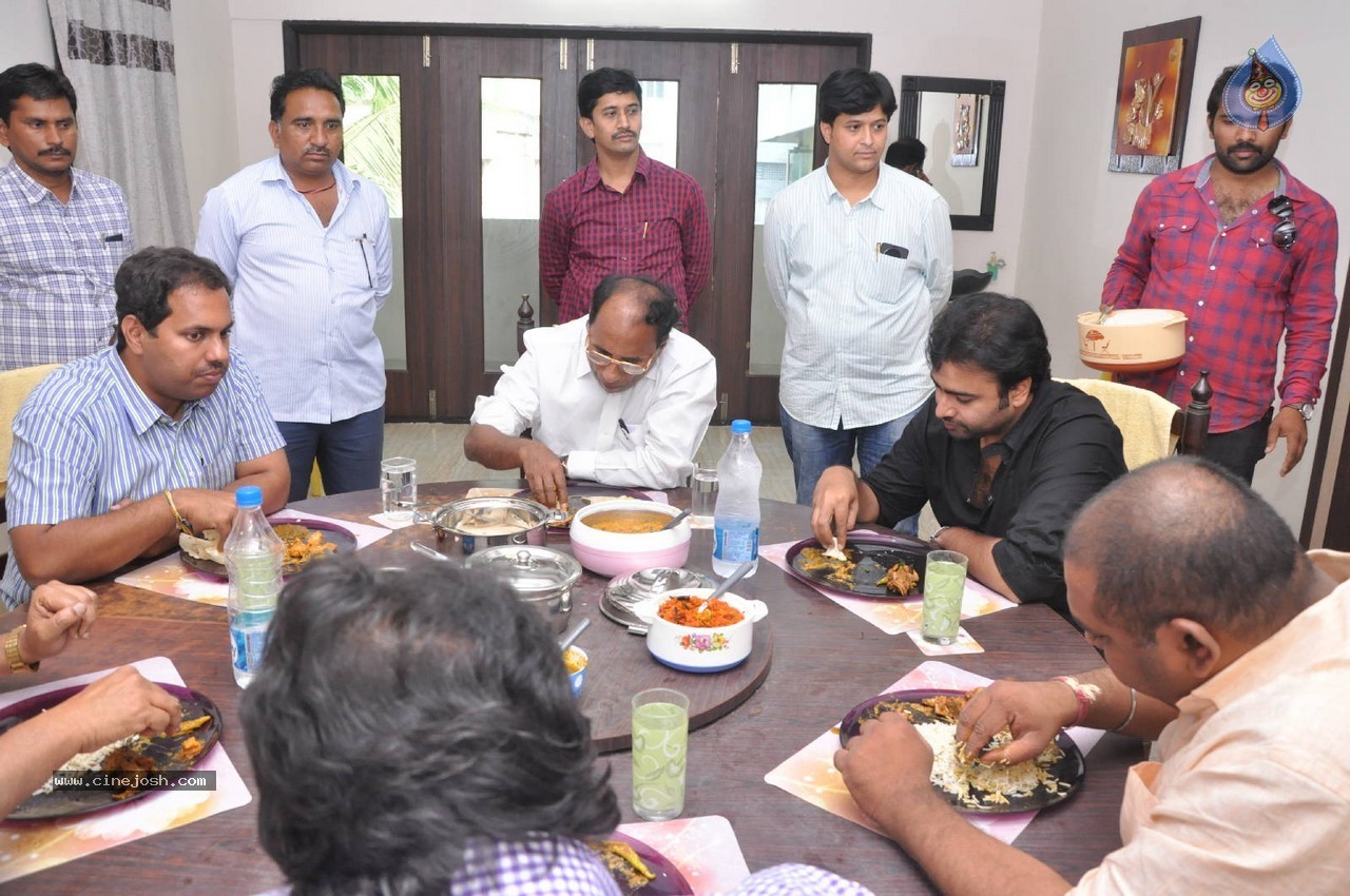 Nara Rohit at Eswar College Anniversary Event - 59 / 128 photos
