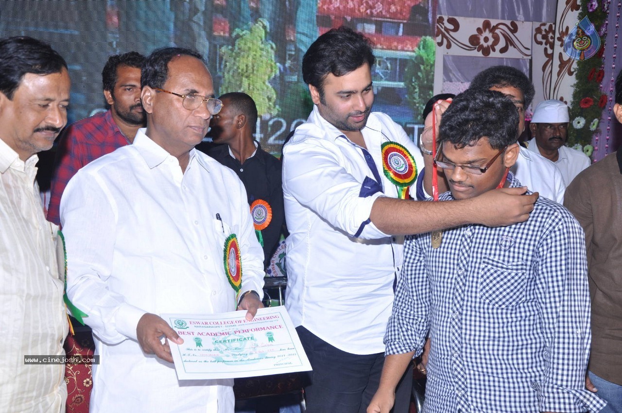 Nara Rohit at Eswar College Anniversary Event - 76 / 128 photos