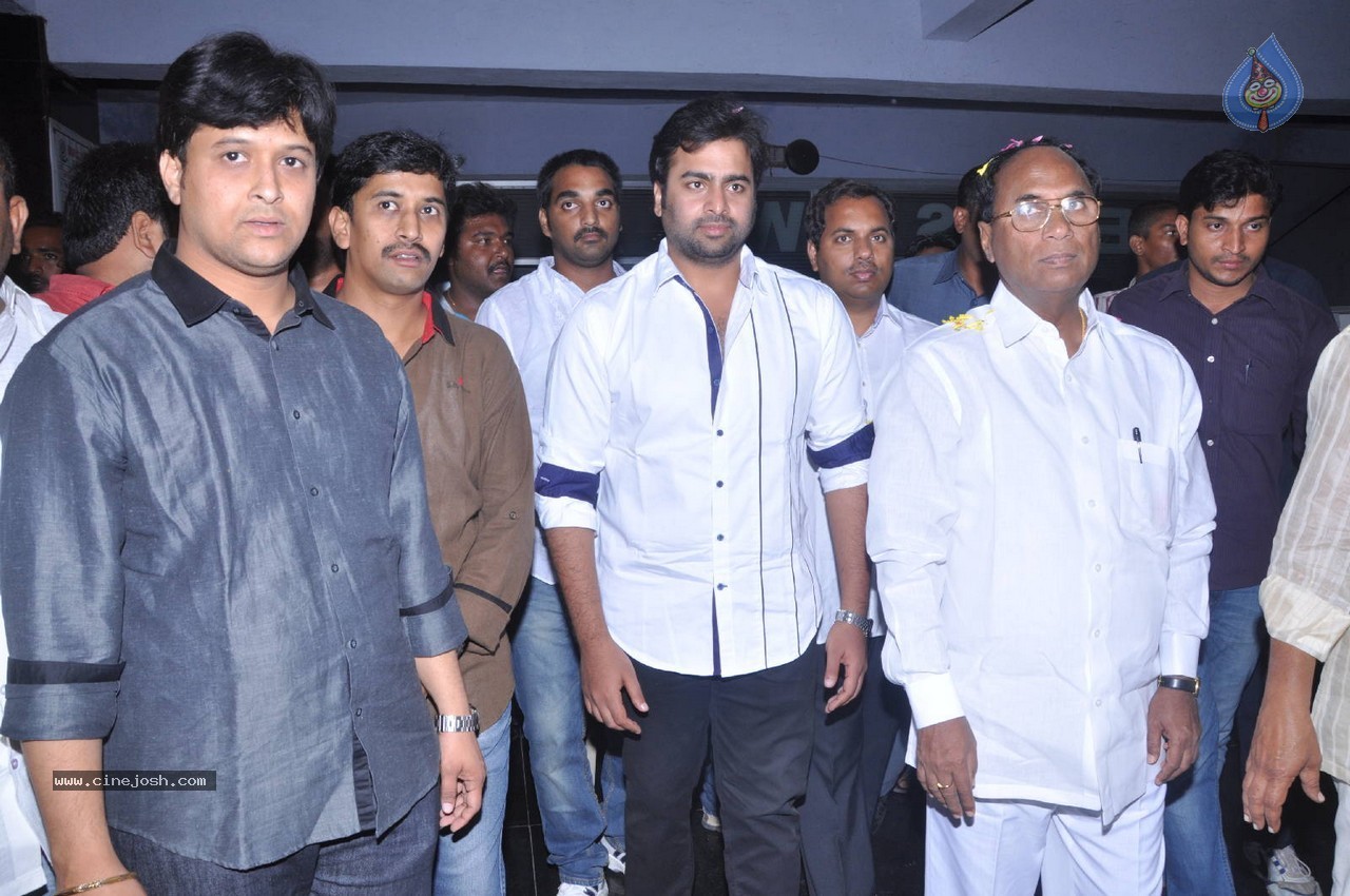 Nara Rohit at Eswar College Anniversary Event - 85 / 128 photos