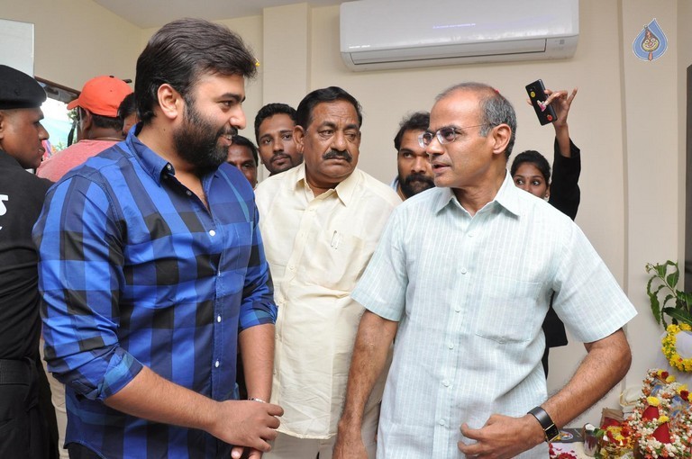 Nara Rohit Launch Santos Klub F5 Restaurant - 26 / 39 photos