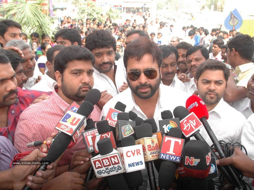 Nara Rohith Participates in Swachh Bharat - 35 / 100 photos