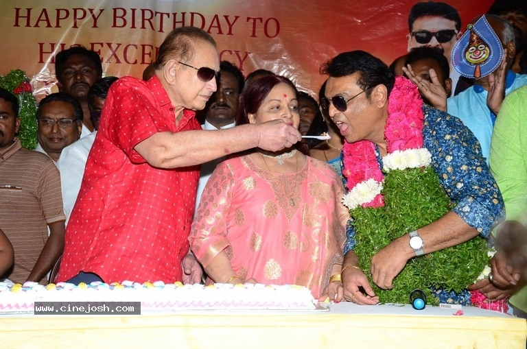 Naresh Vijaya krishna Birthday Celebrations 2019 - 8 / 56 photos