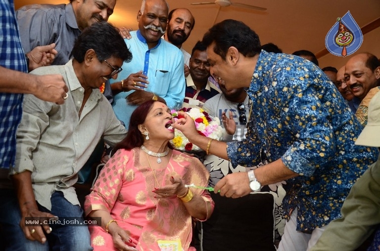 Naresh Vijaya krishna Birthday Celebrations 2019 - 11 / 56 photos
