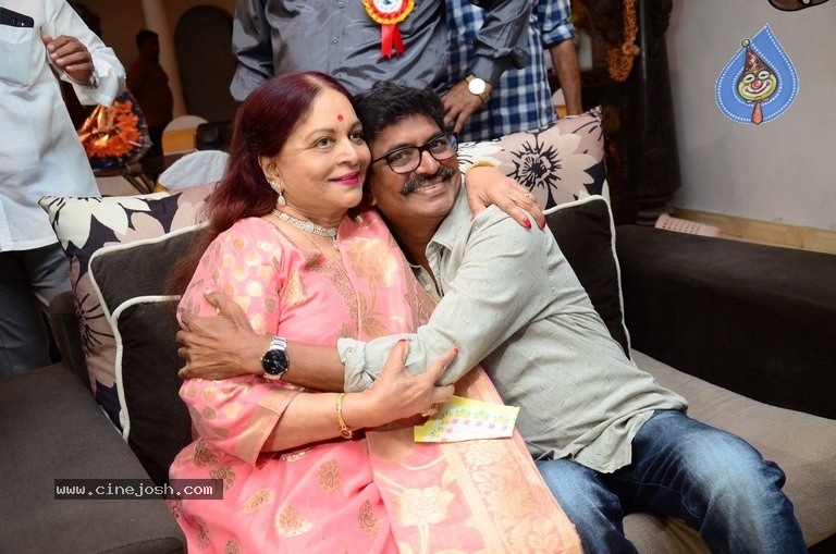 Naresh Vijaya krishna Birthday Celebrations 2019 - 33 / 56 photos