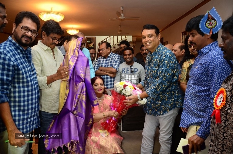 Naresh Vijaya krishna Birthday Celebrations 2019 - 40 / 56 photos