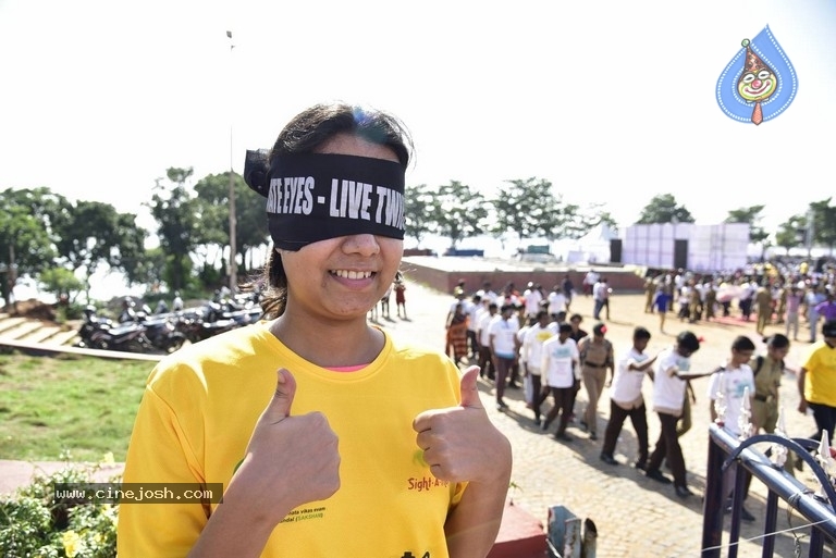 Niharika Flags Off Sight A Thon Blindfold 2k Walk - 9 / 40 photos