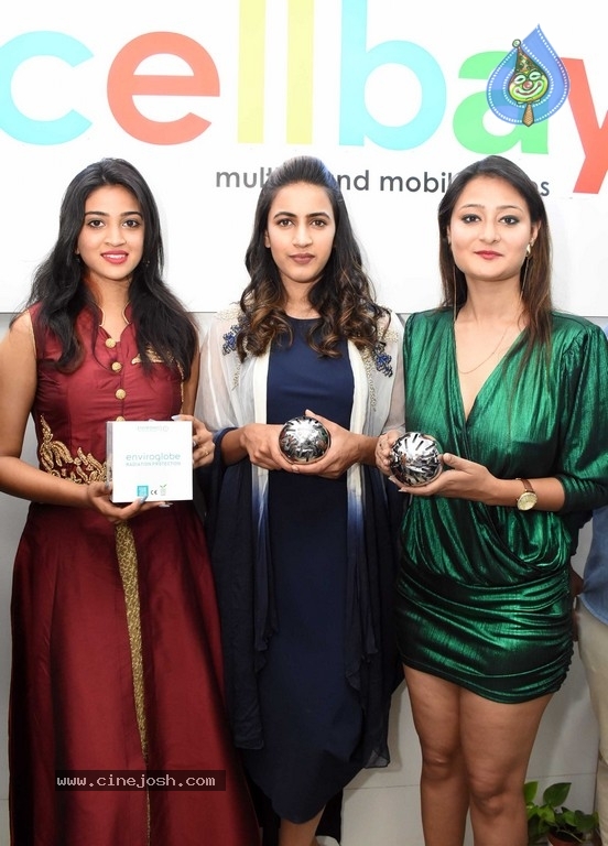 Niharika Konidela Launches 60th Store of CellBay - 23 / 28 photos