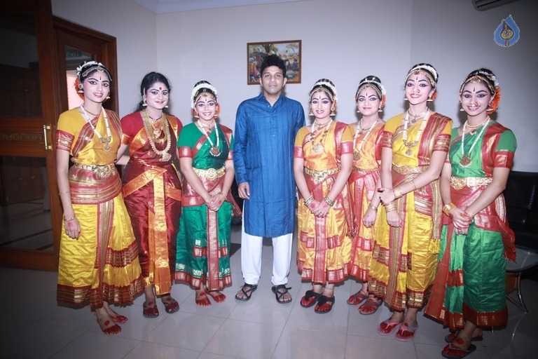 NRI Seva Foundation 5 Years Celebrations - 28 / 28 photos