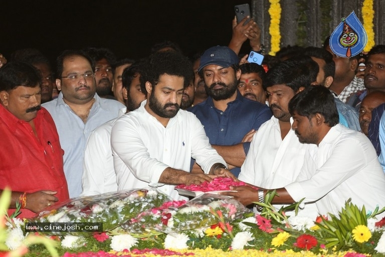 NTR and Kalyan Ram visit NTR Ghat on NTR Death Anniversary - 4 / 42 photos