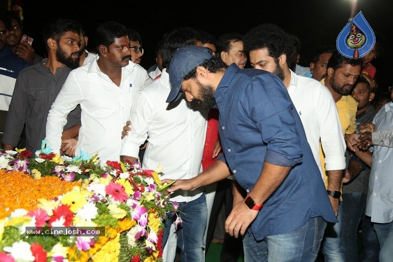 NTR and Kalyan Ram visit NTR Ghat on NTR Death Anniversary - 19 / 42 photos