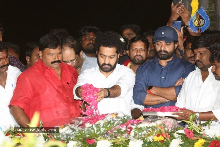 NTR and Kalyan Ram visit NTR Ghat on NTR Death Anniversary - 24 / 42 photos