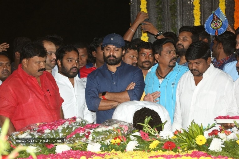 NTR and Kalyan Ram visit NTR Ghat on NTR Death Anniversary - 26 / 42 photos