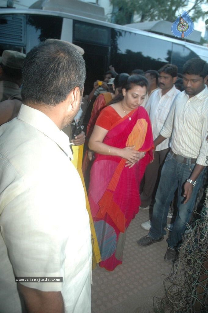 NTR and Political Leaders at Chandrababu Indefinite Fast - 19 / 74 photos