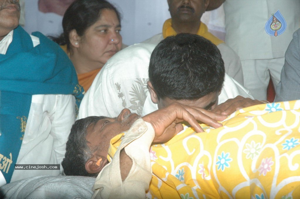 NTR and Political Leaders at Chandrababu Indefinite Fast - 38 / 74 photos