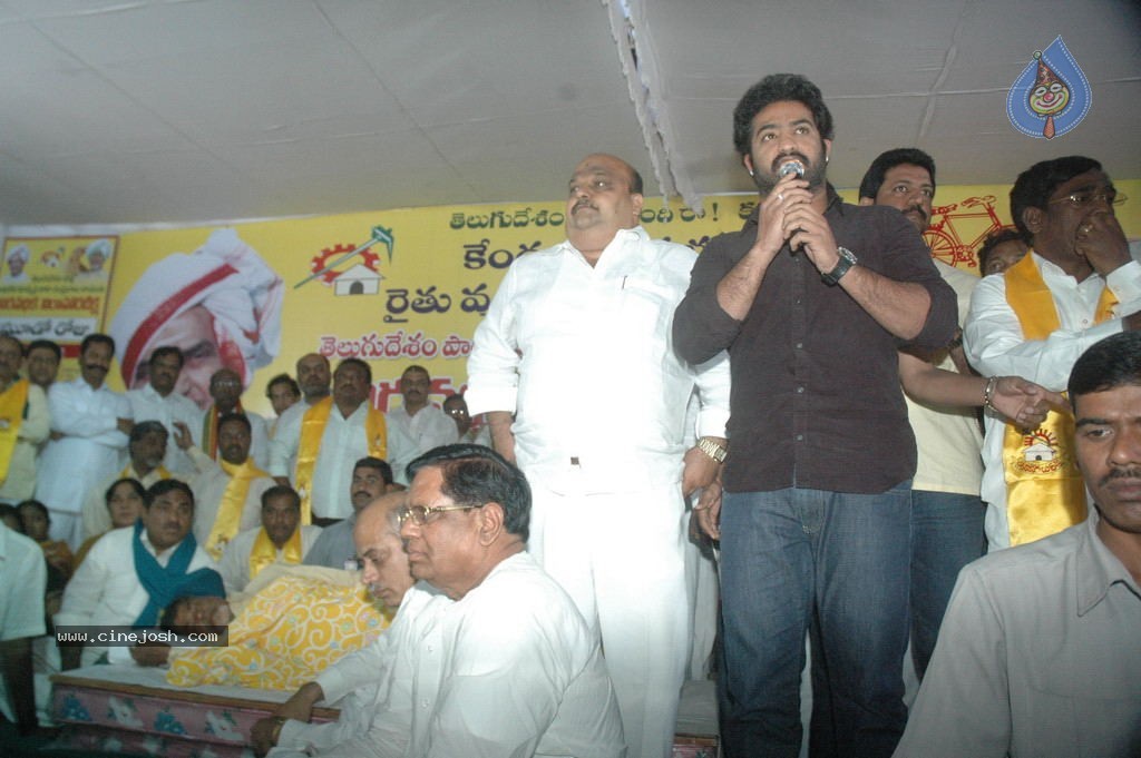 NTR and Political Leaders at Chandrababu Indefinite Fast - 52 / 74 photos