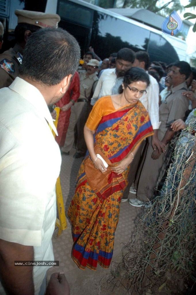 NTR and Political Leaders at Chandrababu Indefinite Fast - 57 / 74 photos